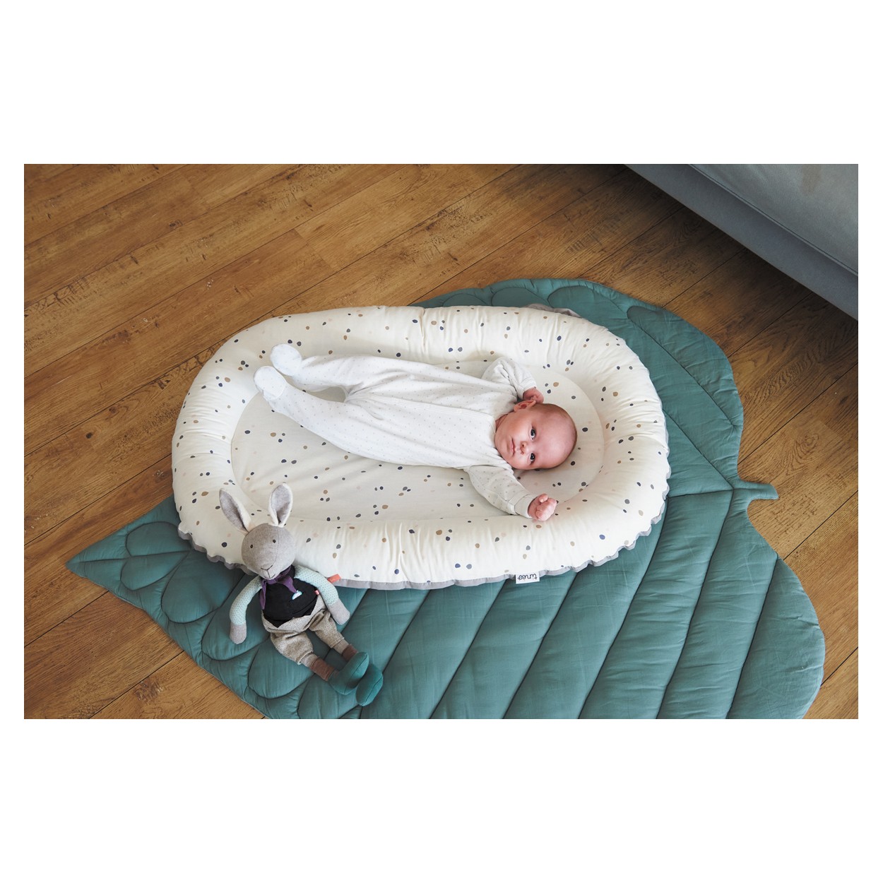 Tineo portable crib on sale