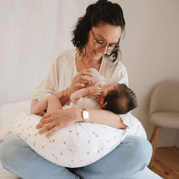 Hedgehog nursing and pregnancy pillow - Tinéo