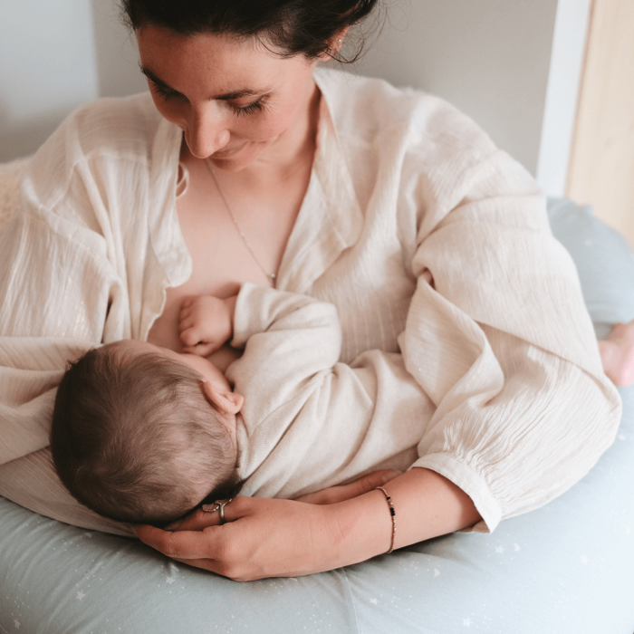 Breastfeeding and pregnancy pillow with stars - Tinéo
