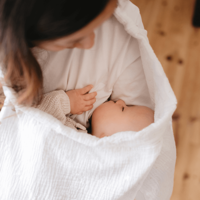 Voile d'allaitement gaze de coton blanc - Tinéo