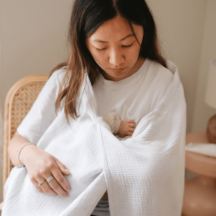 White nursing cover - Tinéo
