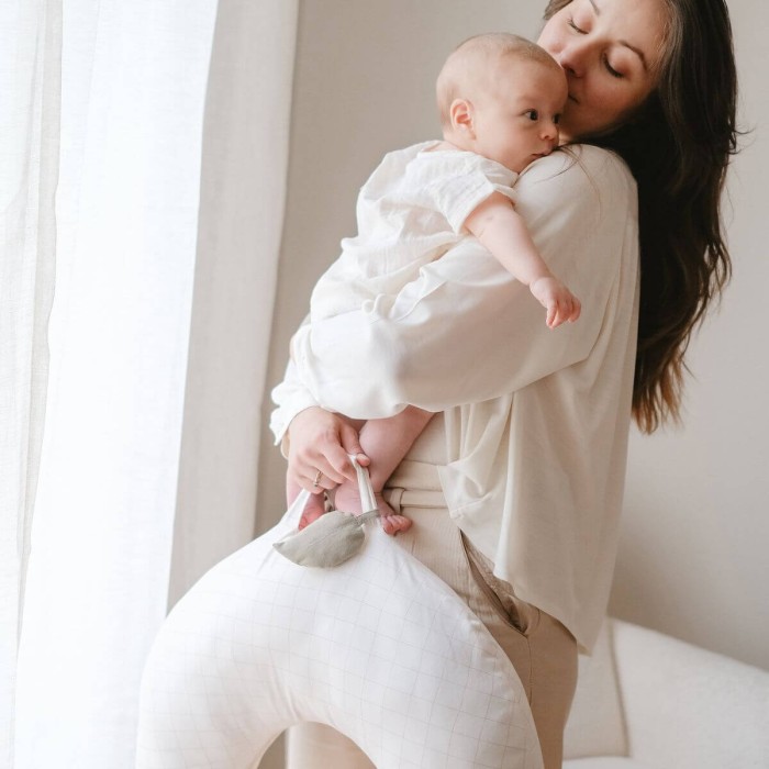 Mini Moon Grid nomad pregnancy pillow - Candide