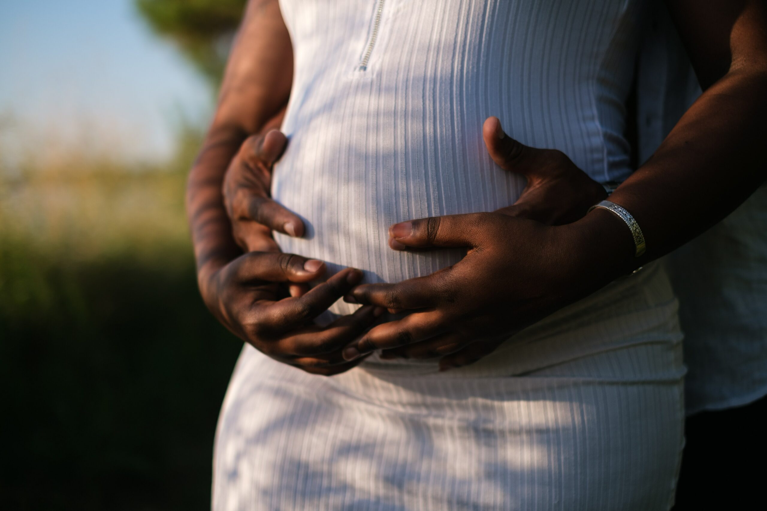 Choisir un prénom non genré pour bébé