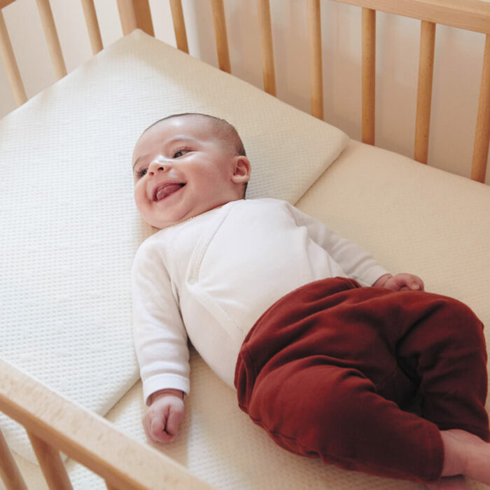 plan incliné bébé : pour des nuits sereines