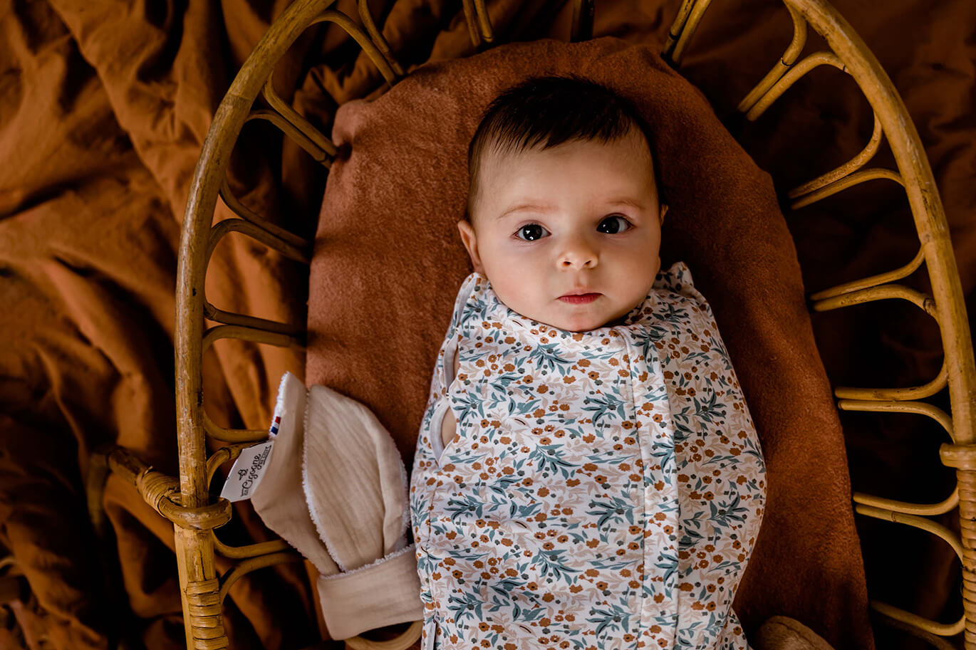 Gigoteuse d’emmaillotage : offrir des sensations sécurisantes à bébé